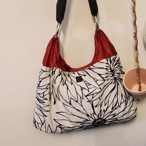 Lisa Lill Purse